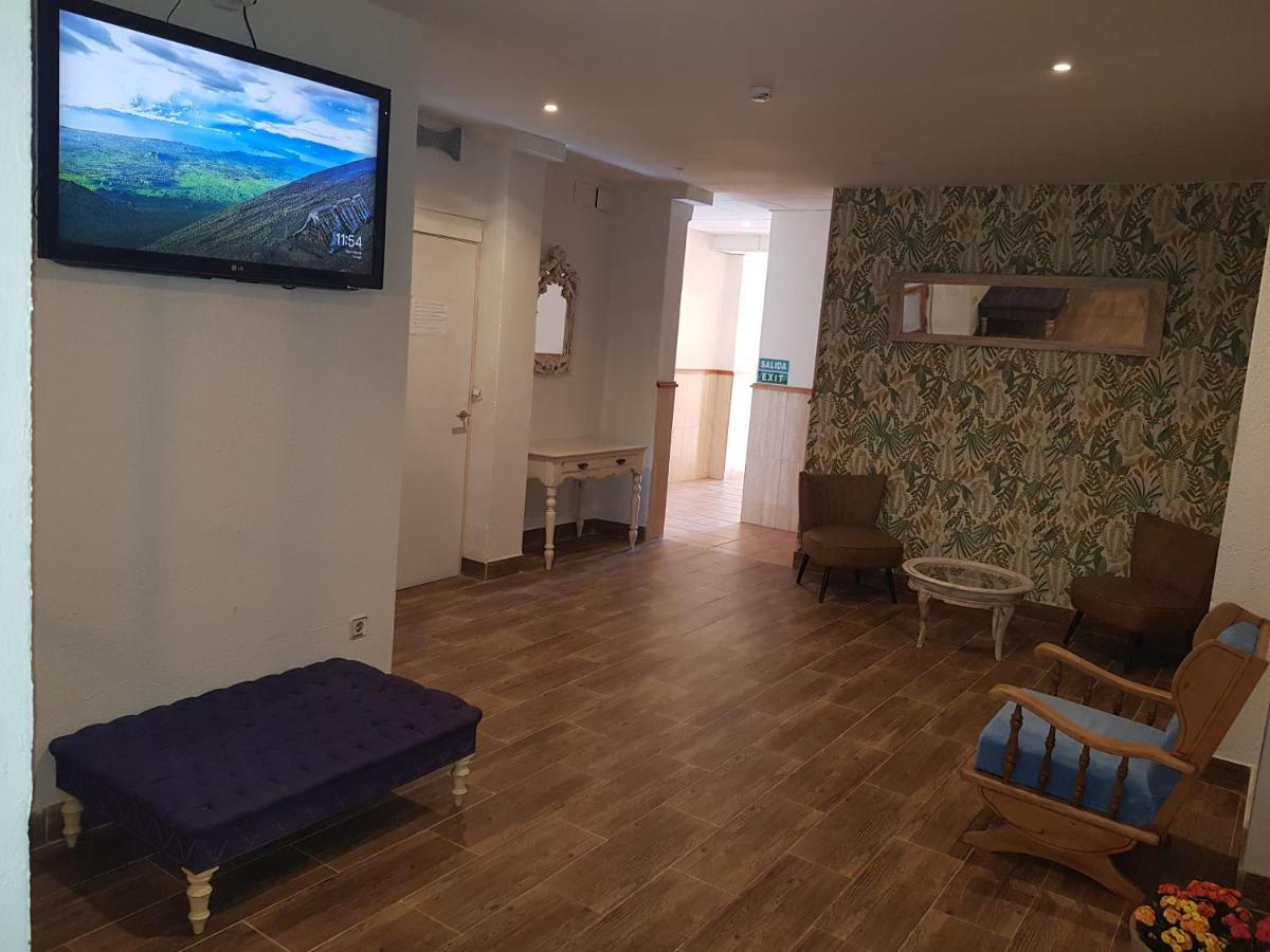Hostal Mozaik Lloret Lloret de Mar Buitenkant foto